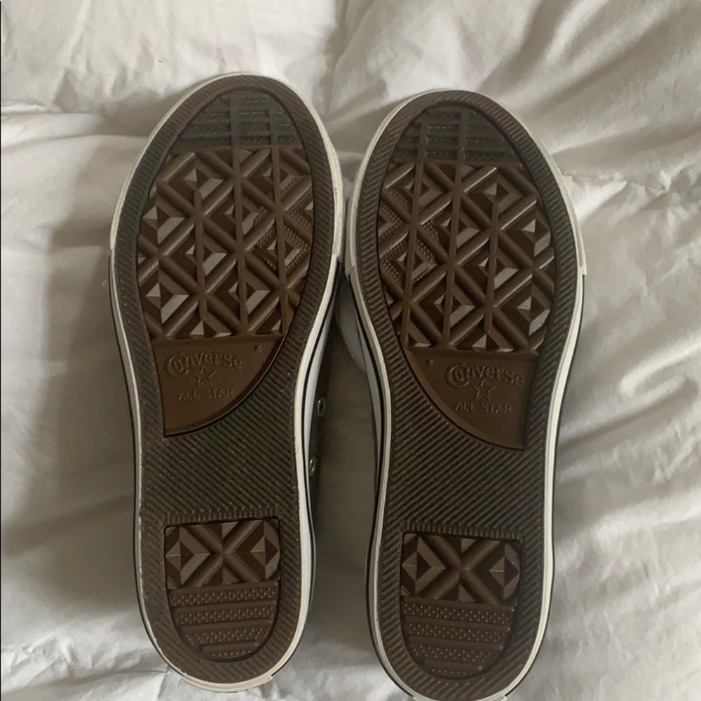 Gray converse - Picture 3 of 3